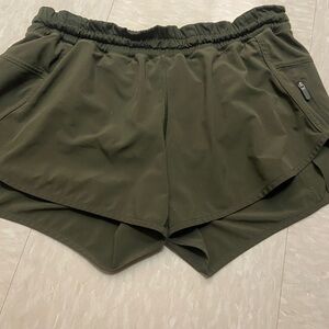 ARMY GREEN LULULEMON RUNNING SHORTS SIZE 8